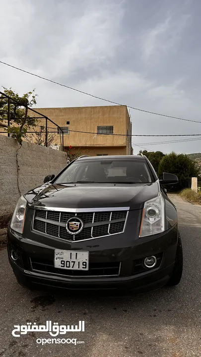 كاديلاك srx 2010 للبيع او بدل على سيارة صغيرة