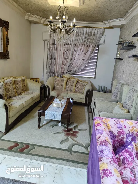 طقم كنب خشب زان زائد سجاد تركي زائد طوايل زائد بردايه للبيع بسعر 170