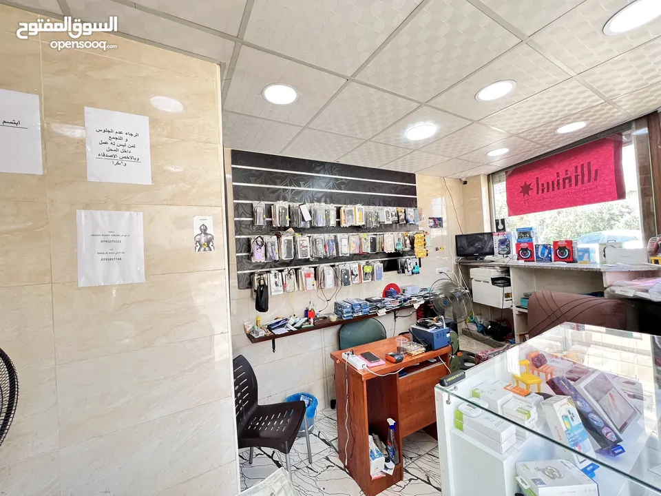 محل اجهزه خلويه واكسسواراتها للبيع بداعي السفر