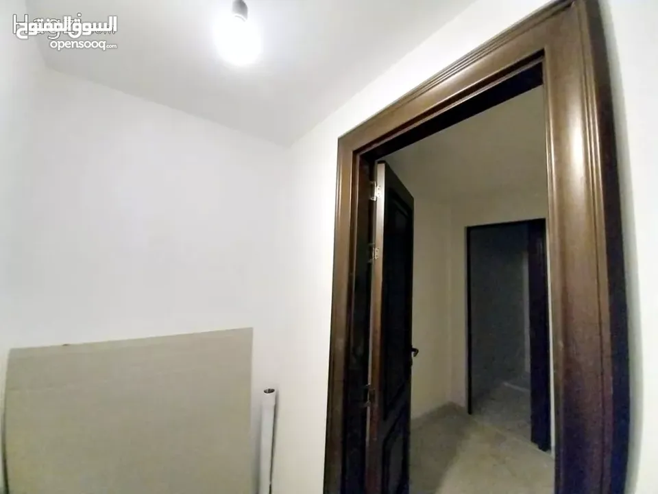 شقة فخمة بمساحة 460 طابق تسوية مع ترس للبيع في الرابية ( Property ID : 30539 )