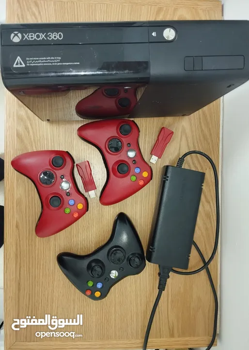 3 يد تحكم لاسلكي xbox 360 بحالة ممتازة استعمال شخصي خفيف