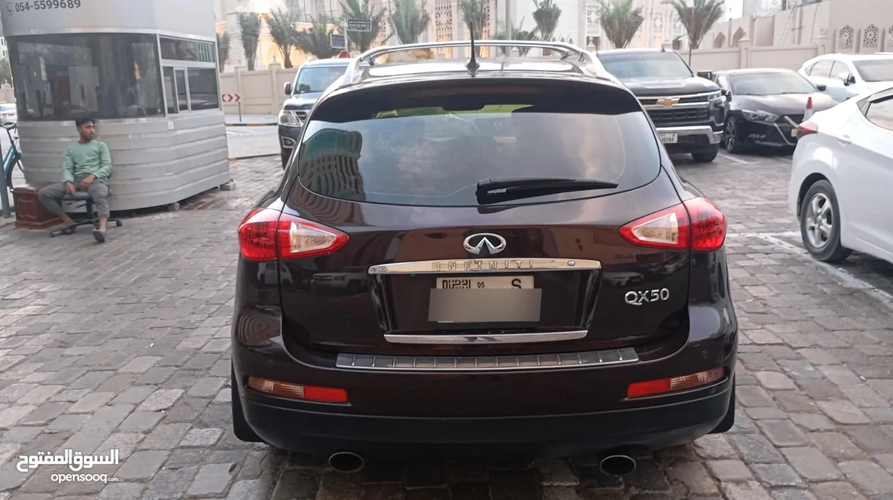 انفنتي QX50موديل 2015وارد امريكا ممشى 120الف