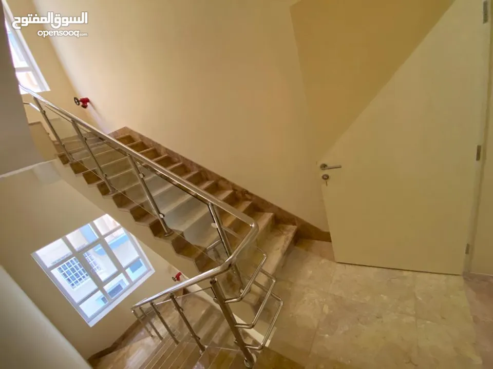 شقة  للايجار في الخوض السابعة  Apartment for rent in Al Khoudh Seventh