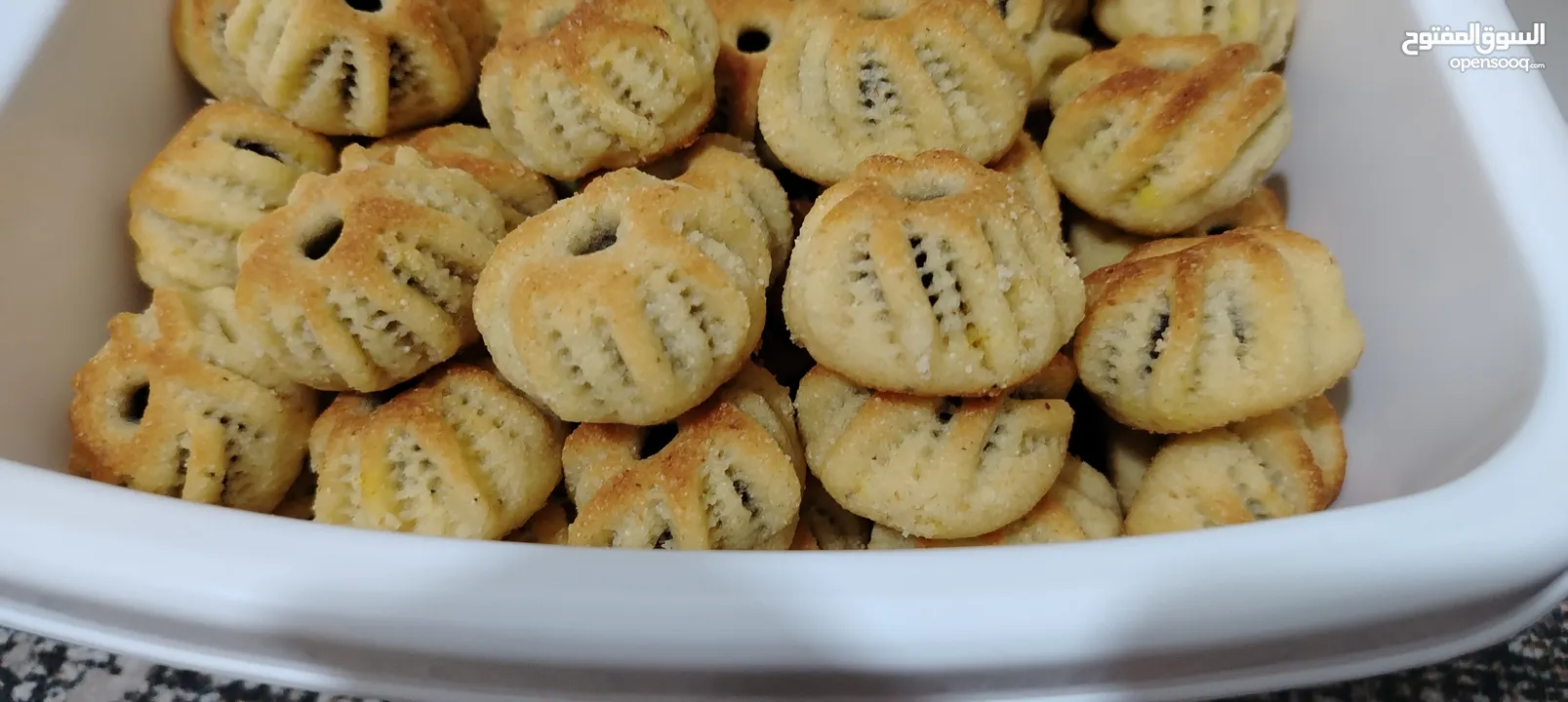 معمول سميد منقش يدويا