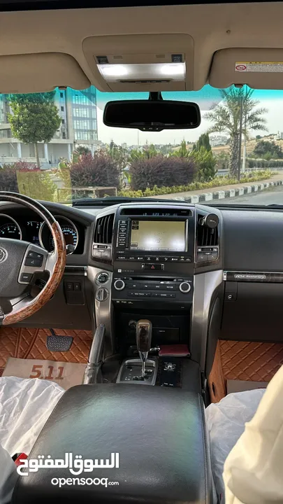 لاند كروزر 5.7 VXR  مميزة بنظافتها