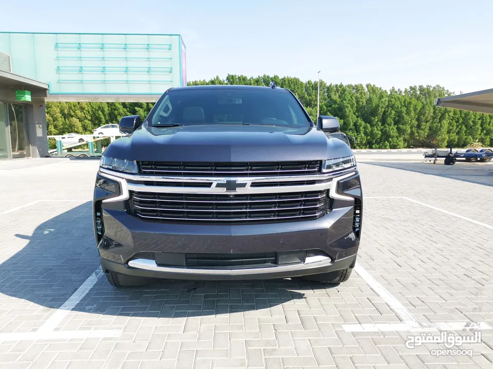 Chevrolet LT Suburban - 2022- Grey