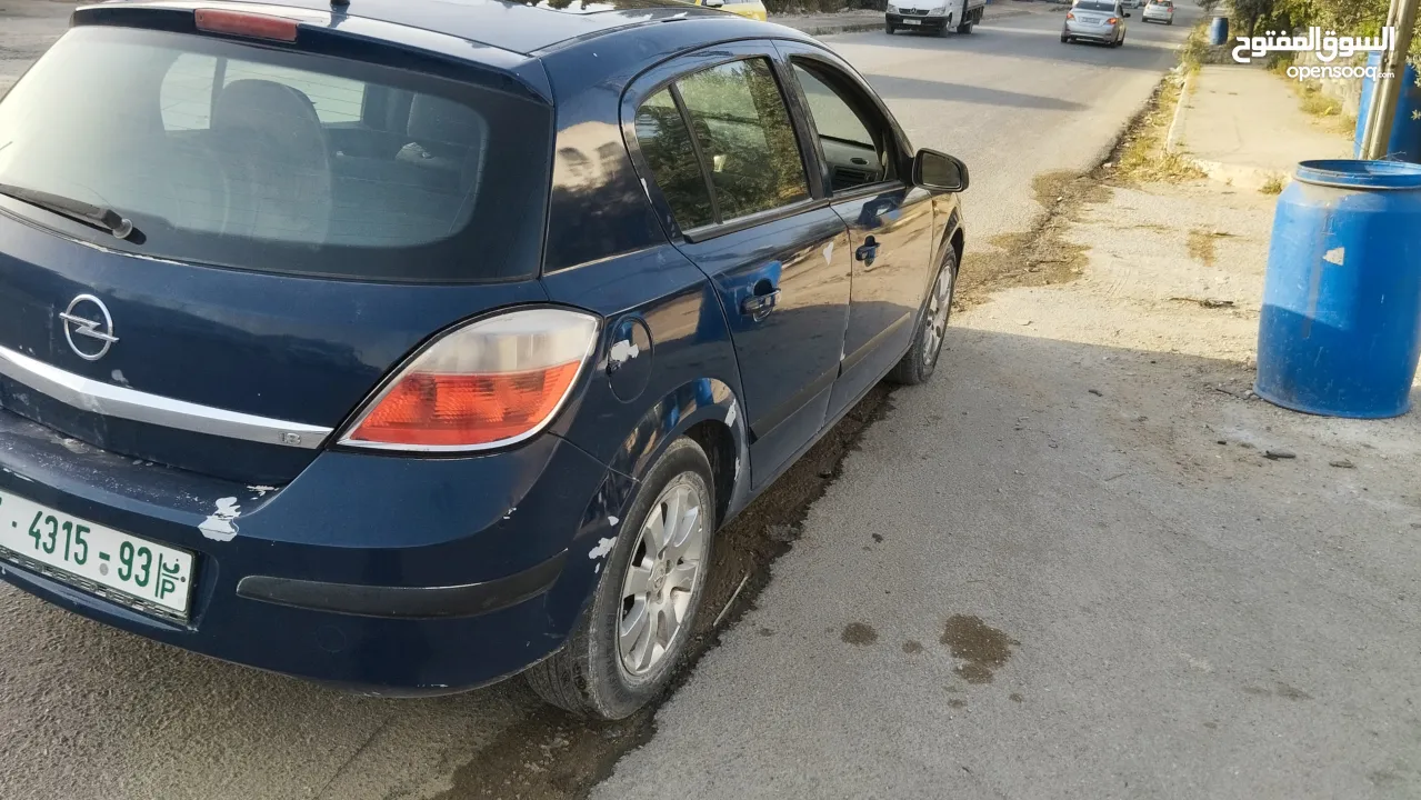 اوبل استرا H2006