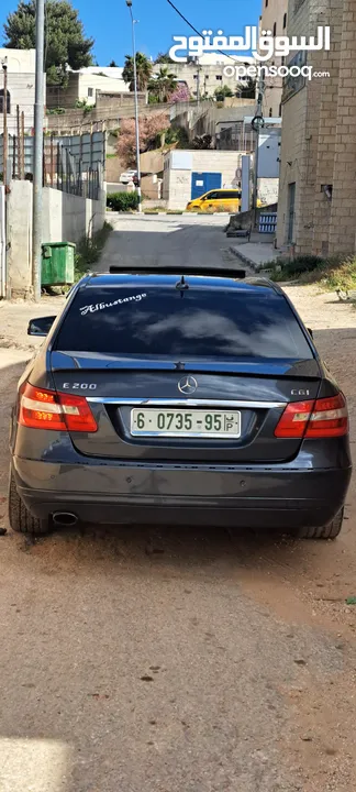 مرسيدس E 200 بحالة ممتازة
