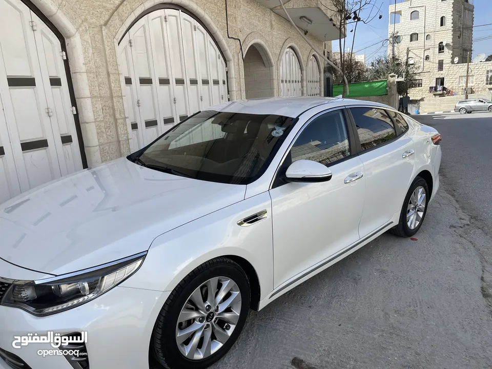 كيا اؤبتما لون ابيض موديل 2016    ديزل ماتور 1700 Kia K5