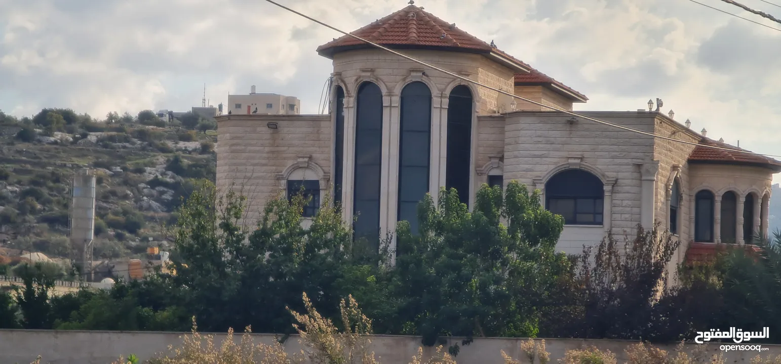 فيلا. للبيع