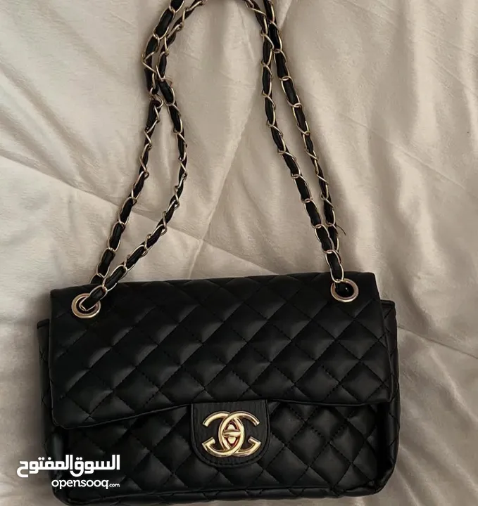 شنط شانيل حجم وسط