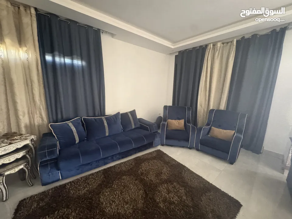 اثاث للبيع