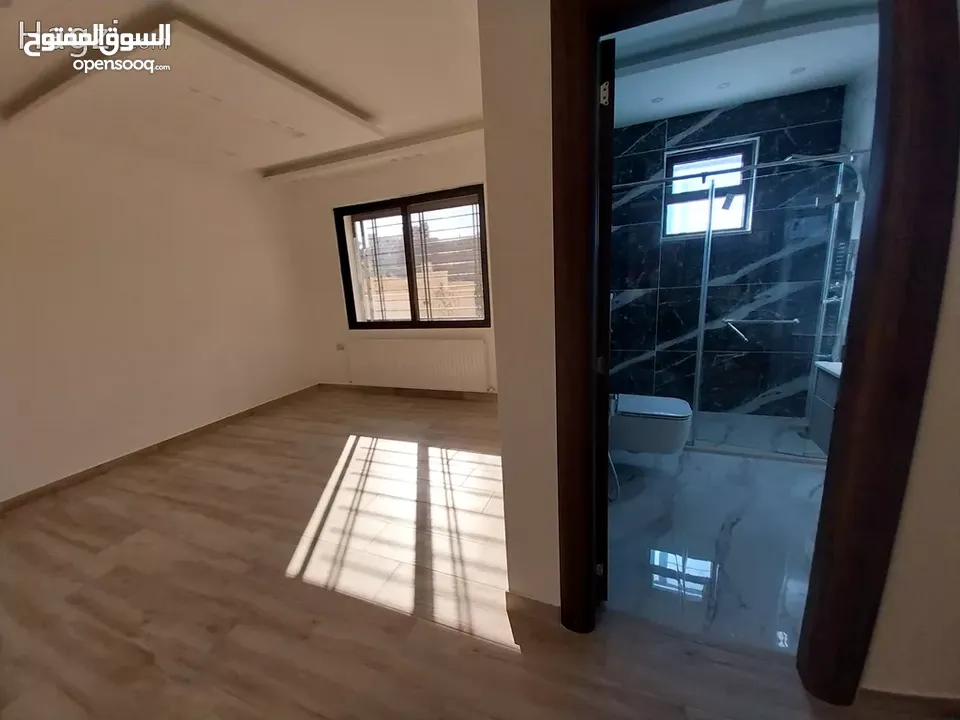 شقه تسويه مميزه مع حديقه واسعه للبيع في منطقه مرج الحمام ( Property ID : 30231 )