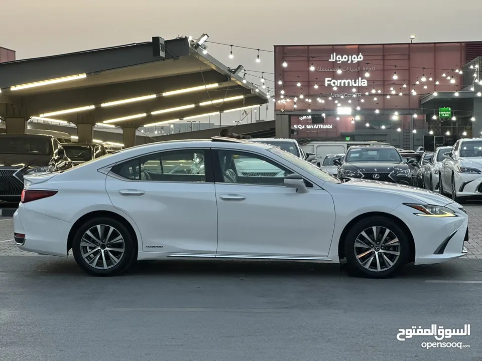 لكزس 2021 خليجي لون ابيض لون داجل جملي فتحه بصمه مثبت تحكم رنكات شاشي كامرا ستاره بصمه رقم واحد