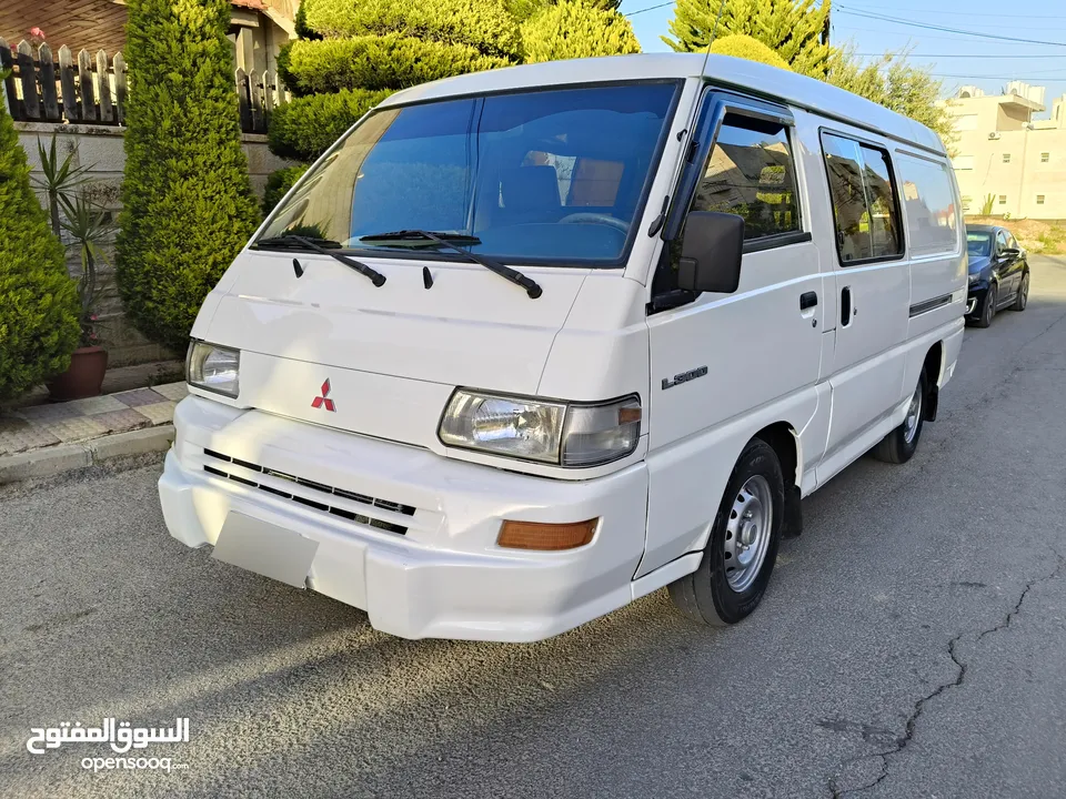 ميتسوبيشي L300 نقل مشترك موديل 2008 لون ابيض