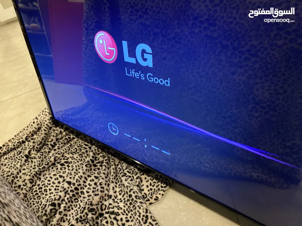 تلفزيون LG للبيع مستعمل 50ينار ممتاز و مافي خرابات