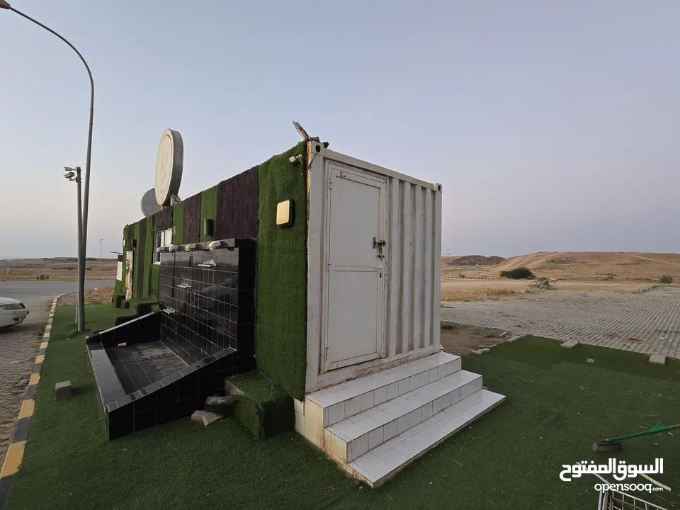 حاوية شحن مُحوَّلة إلى مطعم مجهزة (كوفي او مقهى) كرفان  Meter Converted Shipping Container Restaura