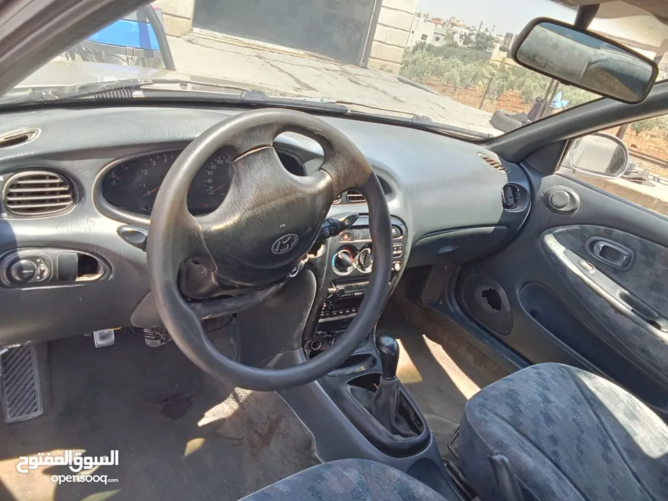 هونداي افانتي موديل 96 للبيع مرخصه سنه كامله قير عادي