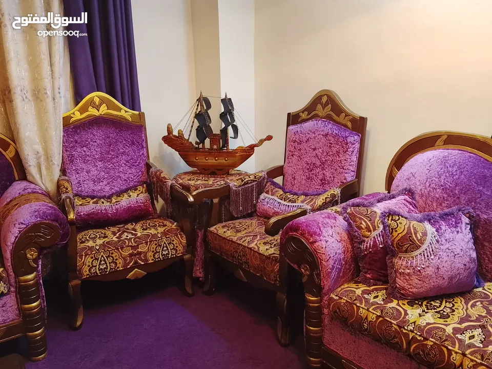 طقمين   كنب