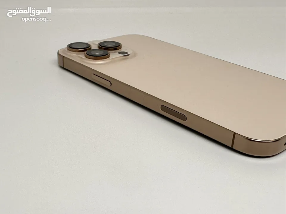iPhone 16 Pro Max مشحون 17 مرة فقط شبه جديد