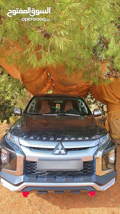 ميتسوبيشي L200 قابل للبدل على سيارة كهربائية