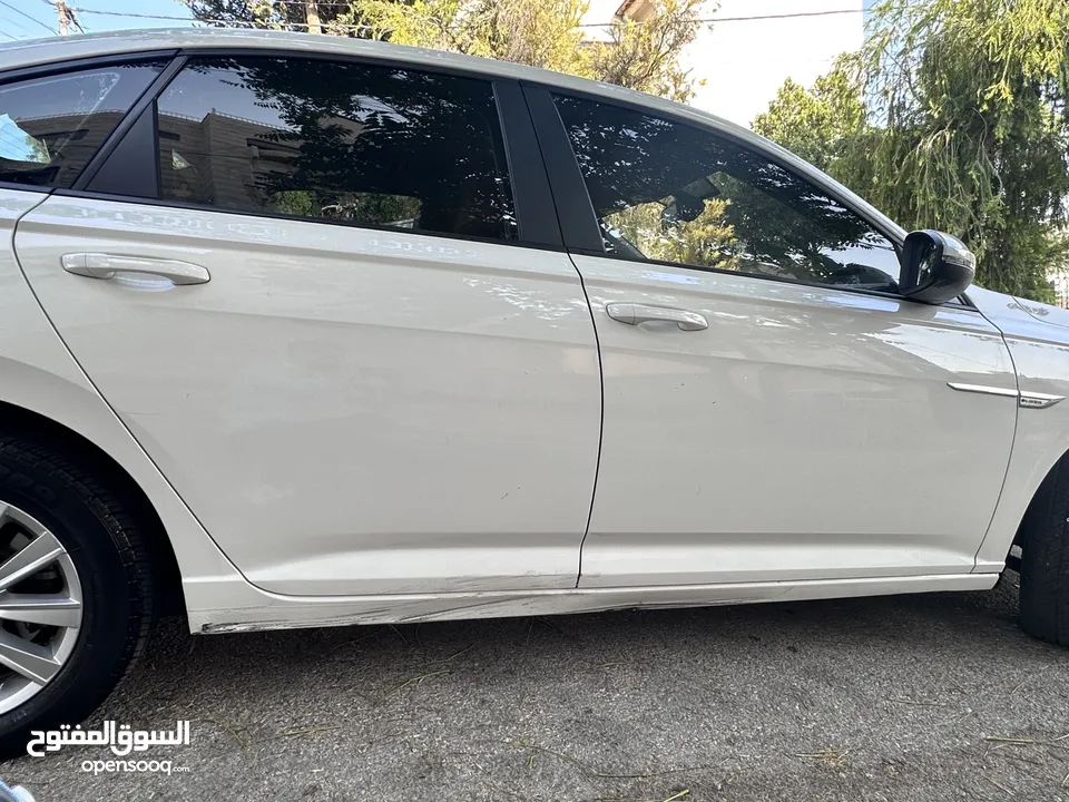 Volkswagen E-Lavida 2019