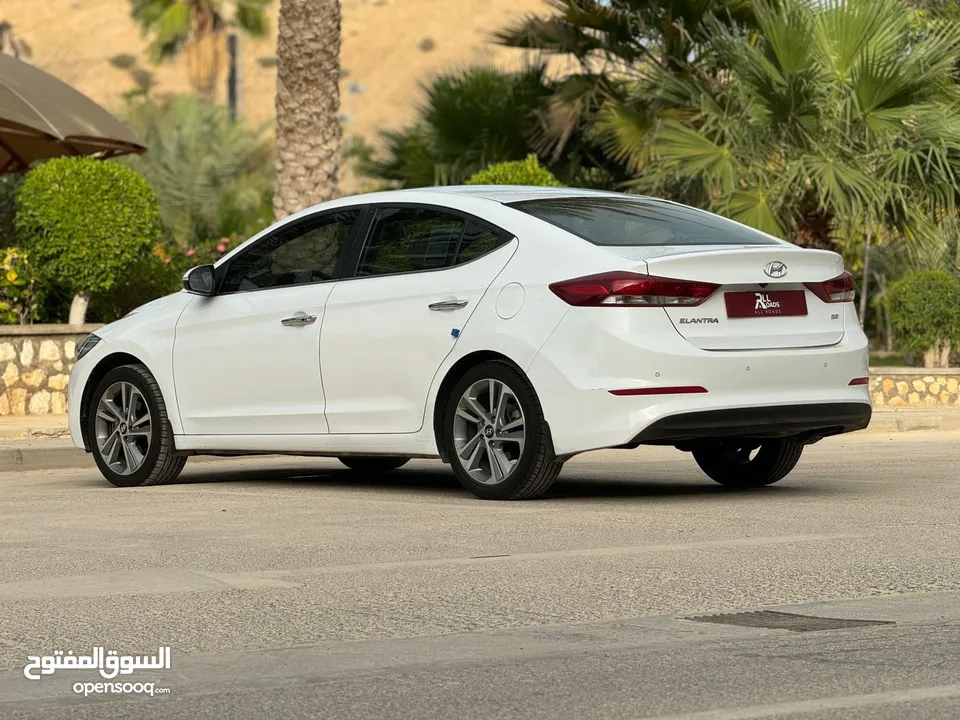 Hyundai Elantra 2017 Gcc Oman full option