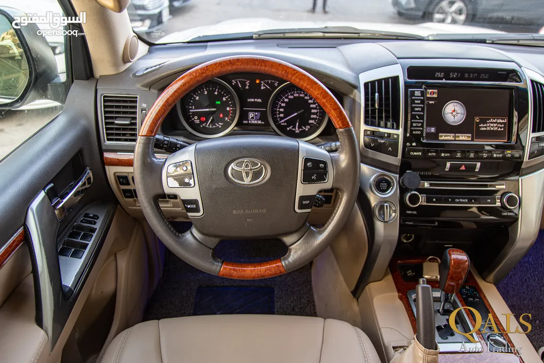 Toyota Land Cruiser 2013 VX-R  السيارة بحالة الوكالة و مميزة جدا