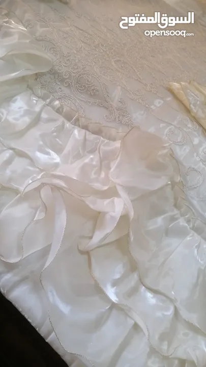 مسبل عروس.... ماركه الأمير  جديد لونه سكري فاتح  ساتان