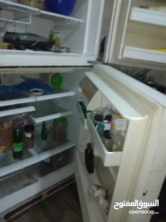 ثلاجة كبيرة تبريد جبارة بحاجة غاز