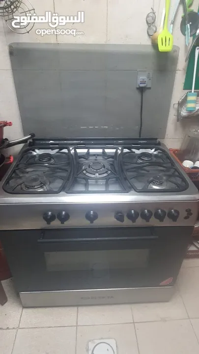 cooking range very good condition Working excellent up and inside