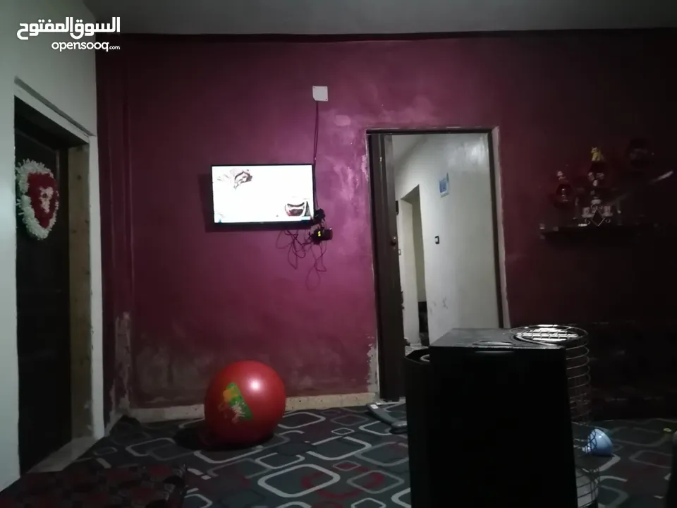 بيتين للبيع وبسعر مغري جدا جداامساحة الارظ دونم مساحة كل بيت تقريبا 150+ديوان خارجي +بستان +بير مياه