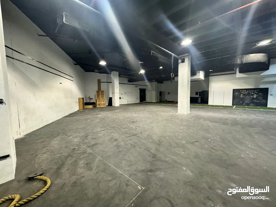 للايجار مساحة تجارية 836 متر داخل مجمع تجاري كبيربالسالمية -   For rent, commercial space of 836 M