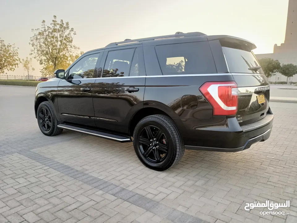 افضل سعر..2021 Ford Expedition XLT (Black Edition)