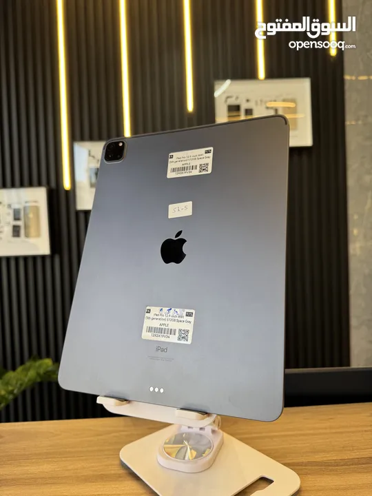 Pad Pro 12.9 2021 iPad Pro M1 512GB iPad Pro بطارية 92% iPad Pro واي فاي فقط iPad شاشة Mini LED iPad