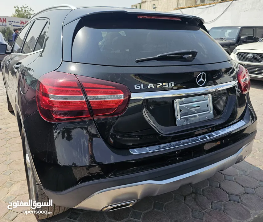 mercedes gla 2018 only 52000 mile full option