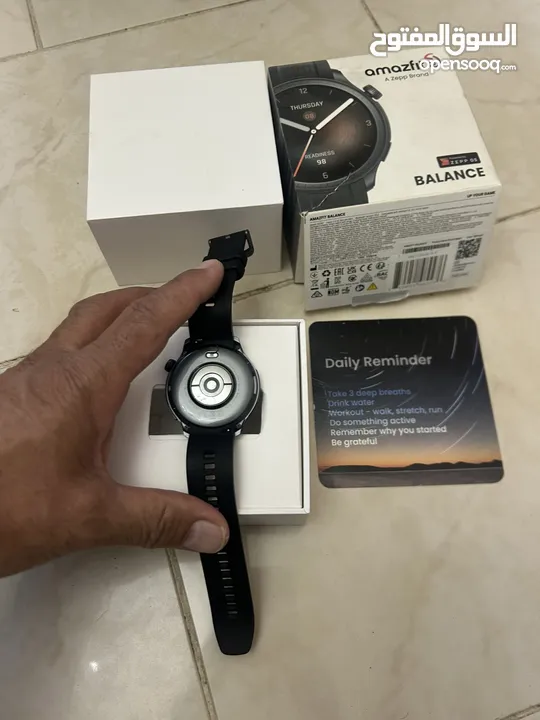 ساعة اميزفيت بلانس بحالة الوكالة (بالكرتونة) معها كامل اغراضها Amazfit Balance