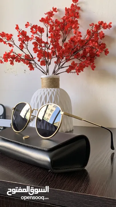 نظارة شمسية جديدة شبيهة بقصة ال RAYBAN