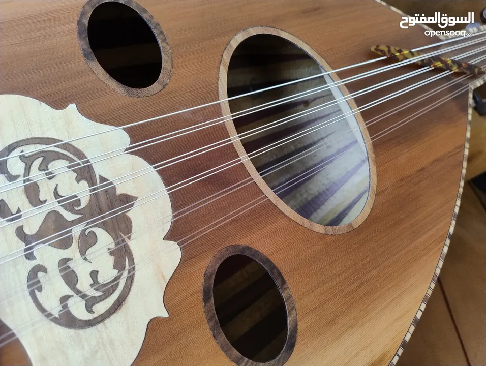 ٱلة العود Oud machine