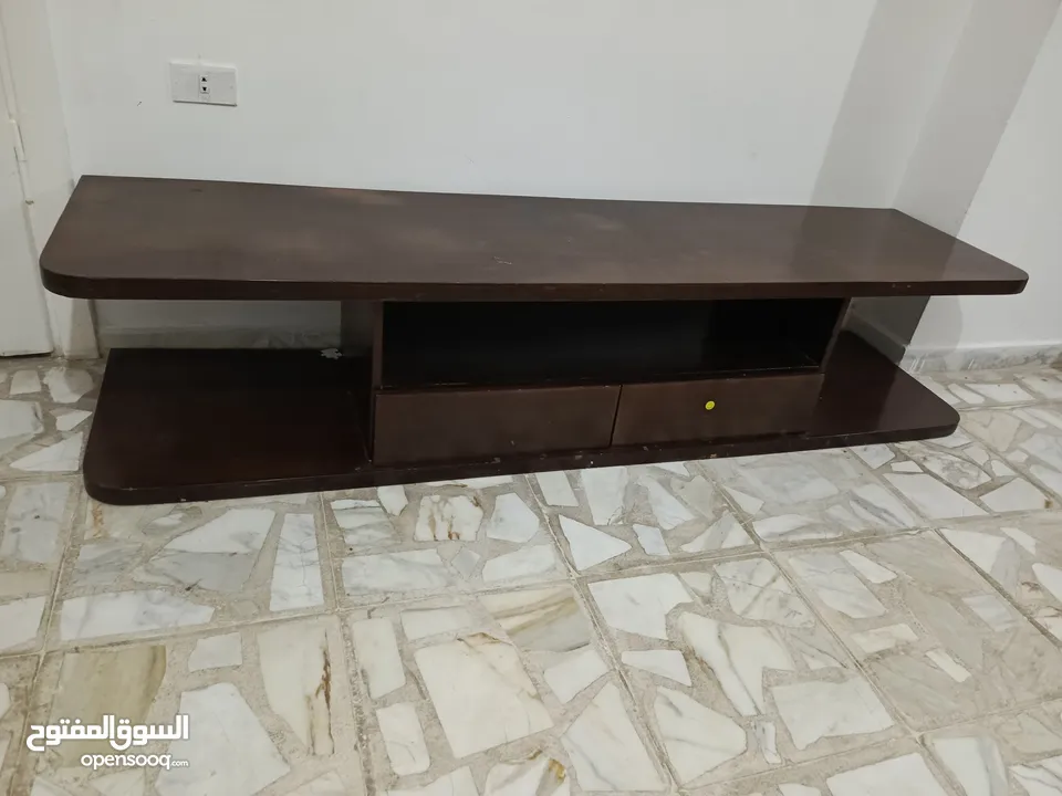 طاول شاشه خشب تقيل للبيع