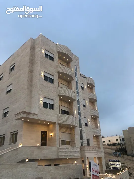 للبيع شقة ديلوكس في  حي عدن