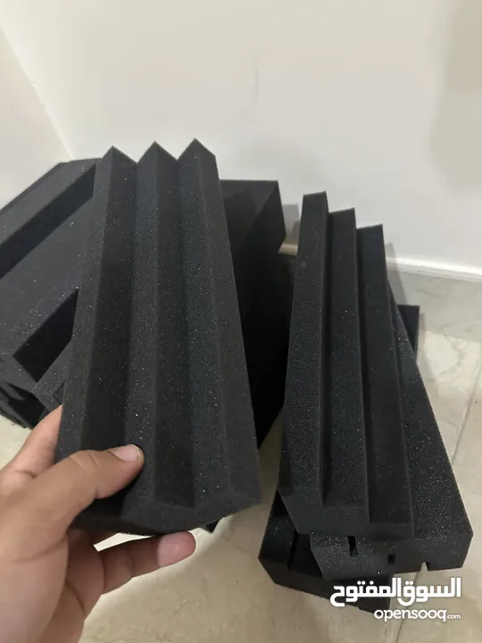 Acoustic foam and bass traps مادة امتصاص الصوت