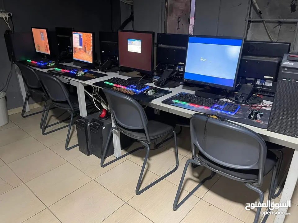 موجود عده محل كمبيوترات كامله للبيع