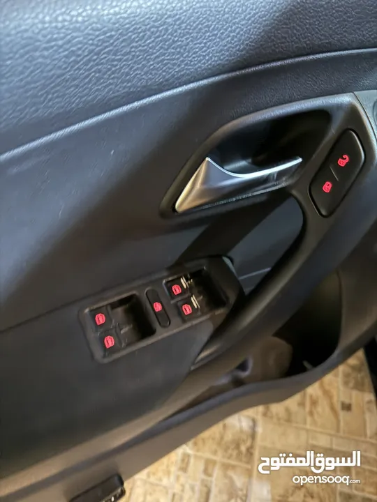 فقط 47 الف كاش بولو 2012 اتوماتيك اصل سيارة ما الها بنظافة بالضفة فل اضافات ترخيص تامين سيارة لعبة