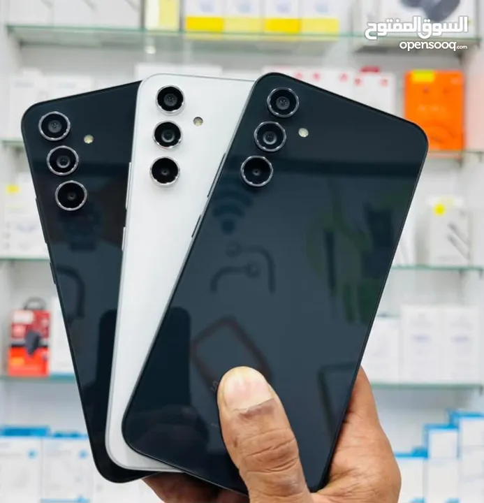 مستعمل ايام Samsung A54 5G رام 16 جيجا 128 و 256 بدون كرتونه هدية كفر ولزقة وشاحن الاصلي متوفر توصيل