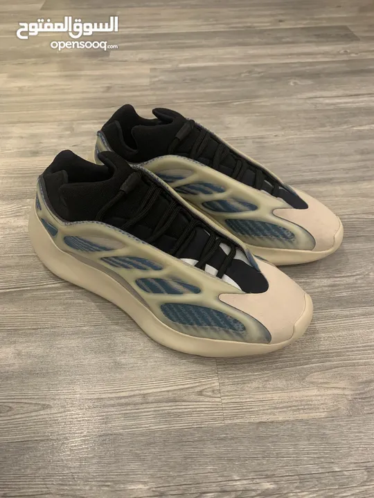 Yeezy 700 v3 ‘Kyanite’