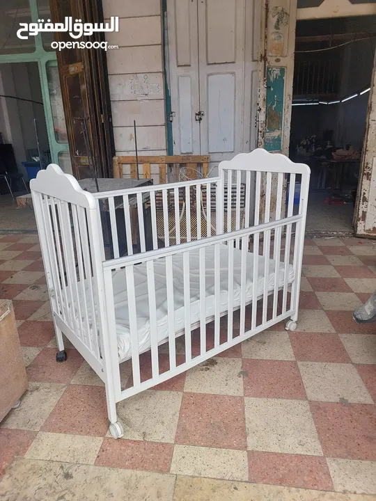 سرير اطفال