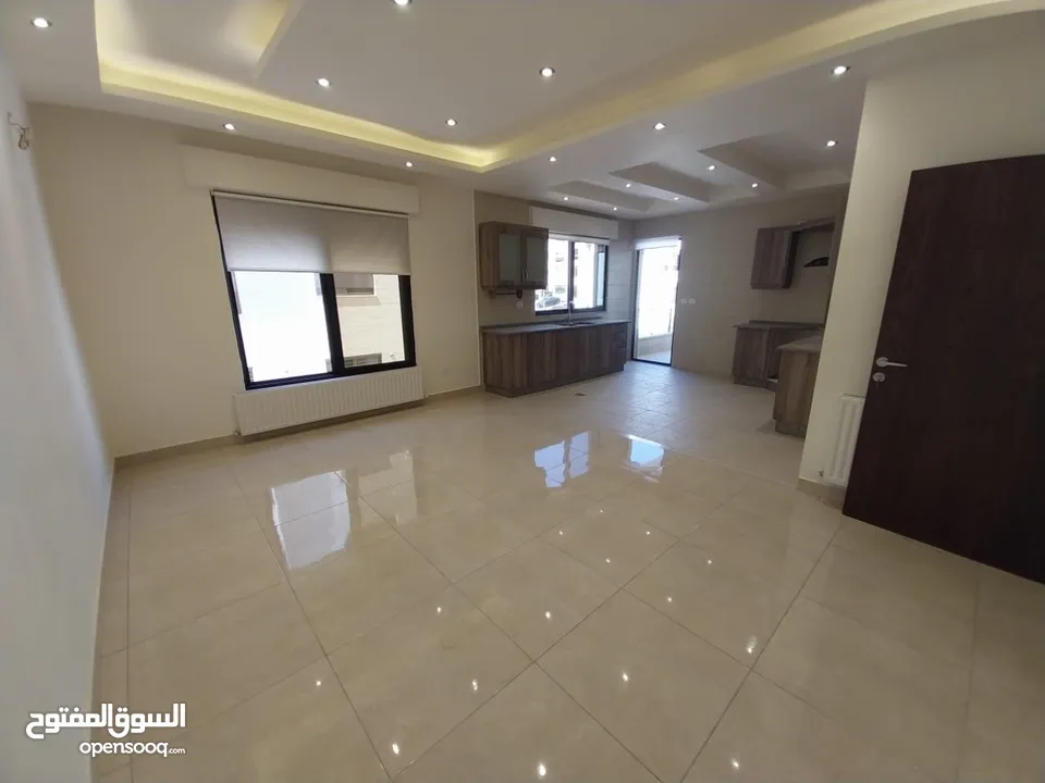 شقة غير مفروشة للإيجار ( Property 38842 ) سنوي فقط