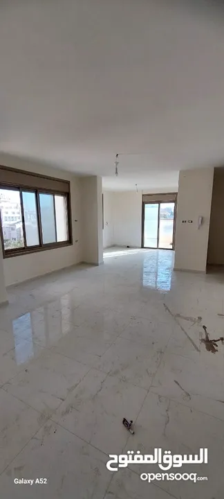 شقة للبيع في سطح مرحبا