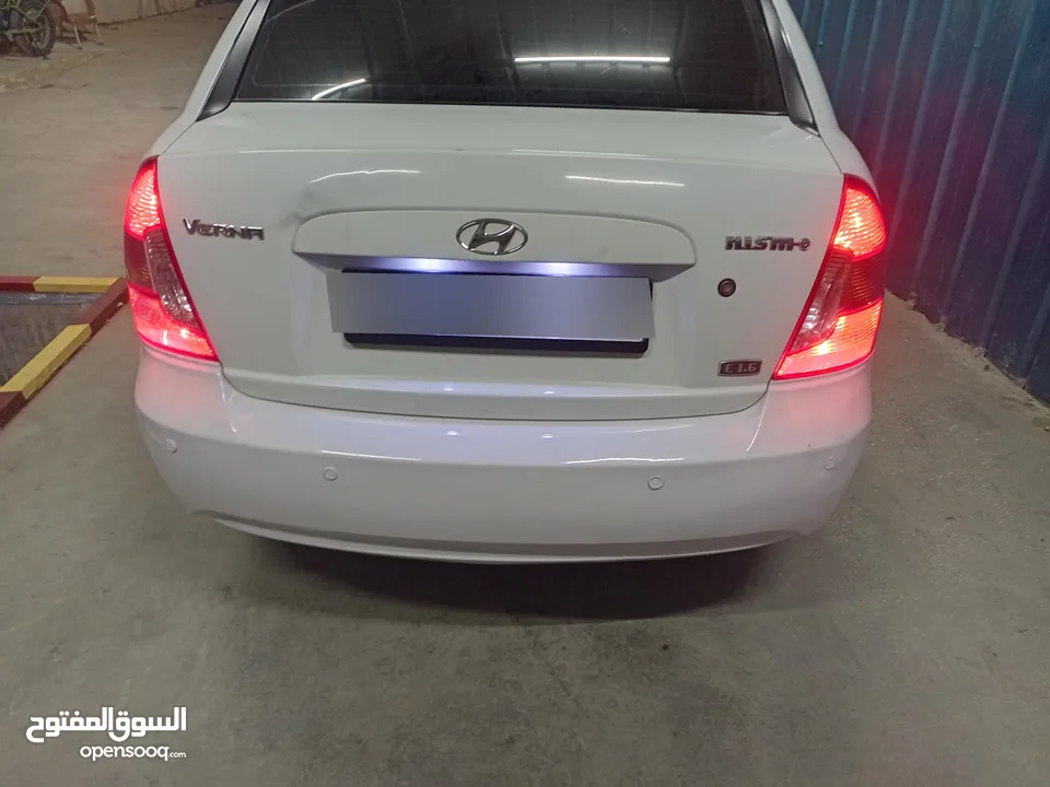 هونداي ڤيرنا 2006